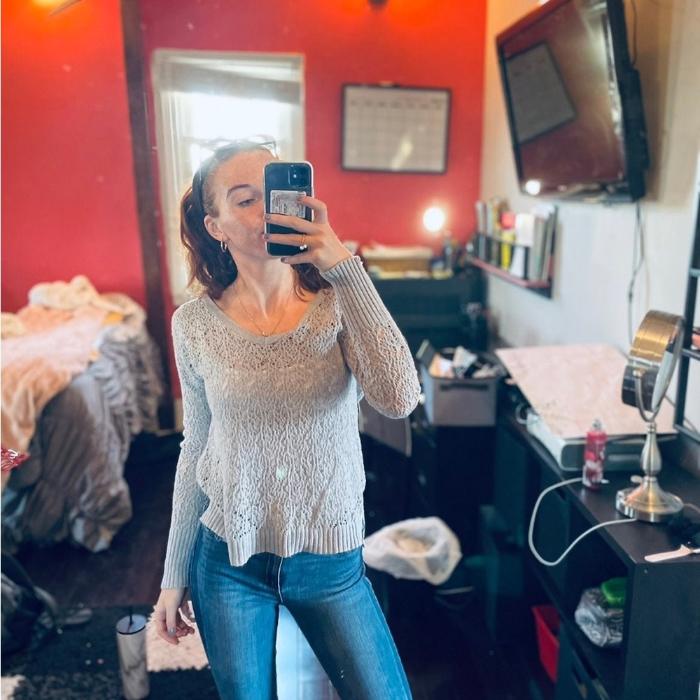 Sweater - Picture 3 of 12